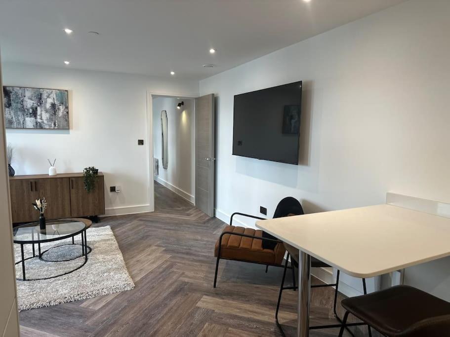 Museum View Apartments City Centre 1 Bedroom คาร์ดิฟฟ์ ภายนอก รูปภาพ
