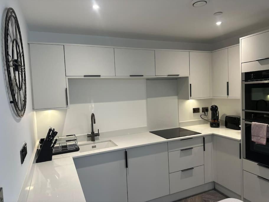 Museum View Apartments City Centre 1 Bedroom คาร์ดิฟฟ์ ภายนอก รูปภาพ